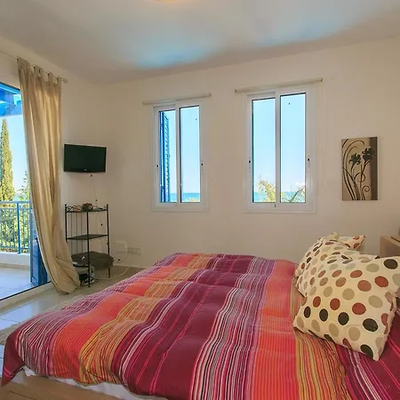Riviera Beach Front Villa *
