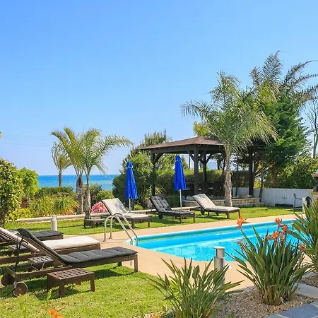 Villa Riviera Beach Front Neo Chorio