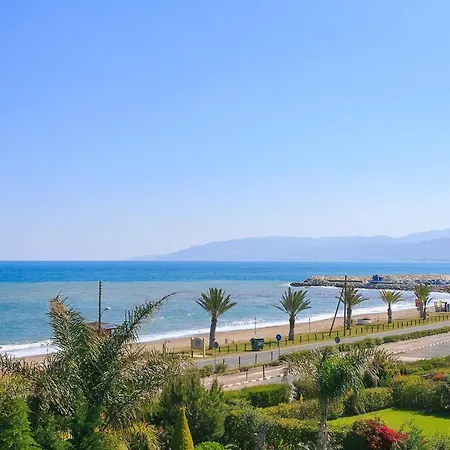 Riviera Beach Front * Neo Chorio