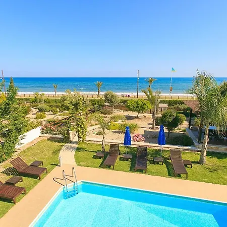 Riviera Beach Front Willa Neo Chorio