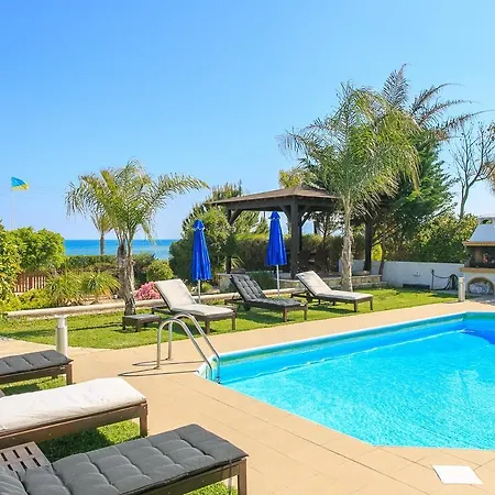 Riviera Beach Front *