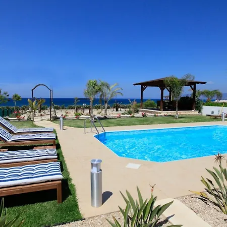 Willa Riviera Beach Front