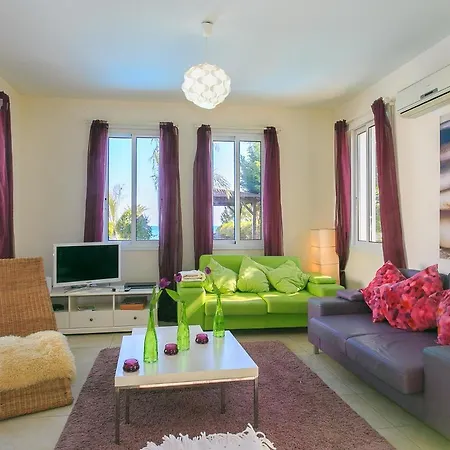 Riviera Beach Front Neo Chorio